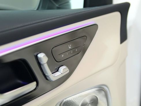 Certified 2023 Mercedes-Benz GLC 300 4MATIC image 7