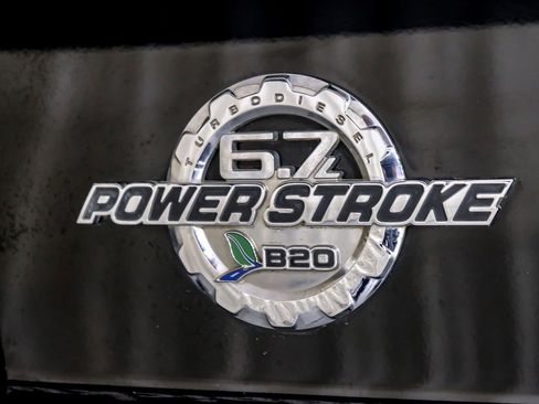 Used 2016 Ford F250 Platinum w/ FX4 Off-Road Package image 44