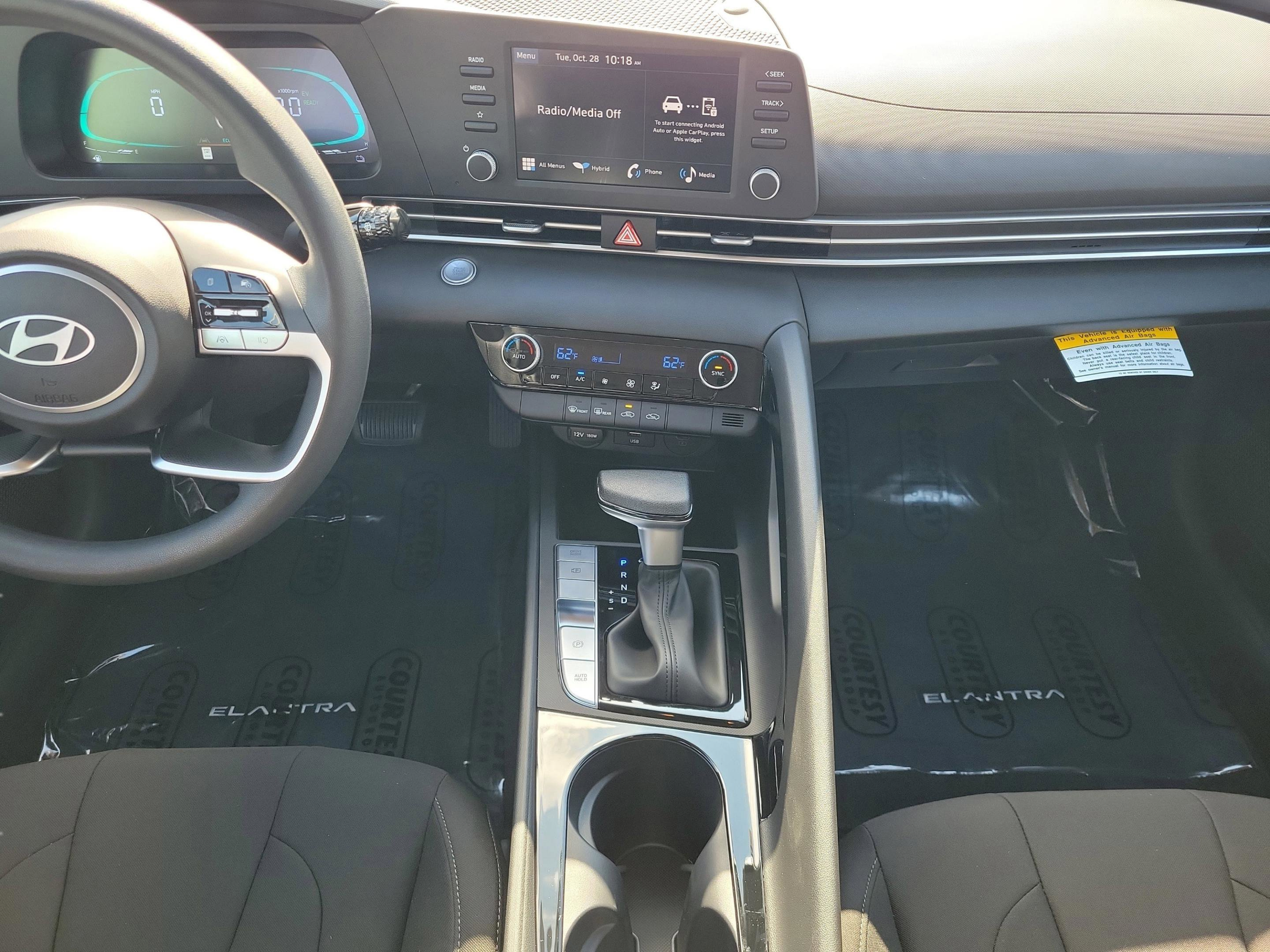 New 2026 Hyundai Elantra Hybrid FWD image 23
