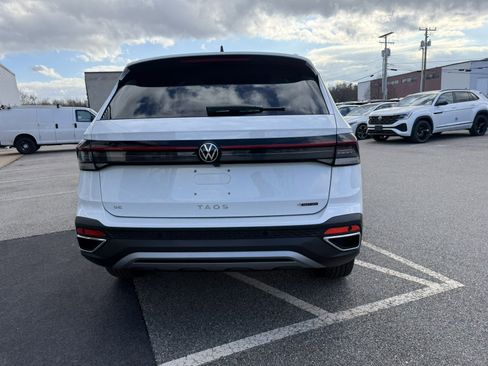 New 2026 Volkswagen Taos SE AWD/4WD image 4