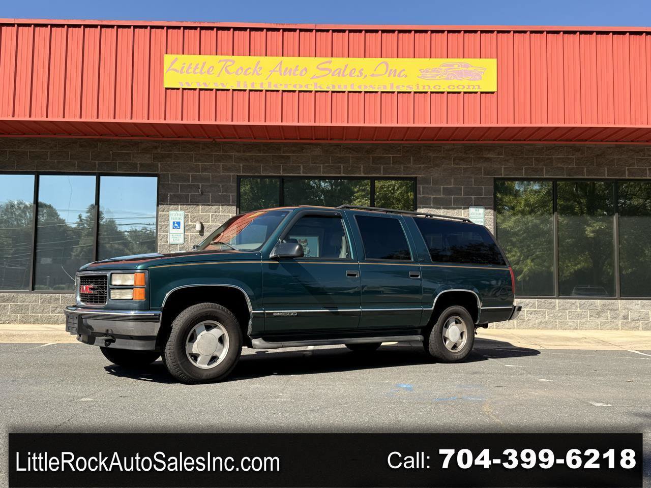 Used 1996 GMC Suburban 4WD image 1
