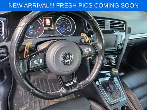 Used 2017 Volkswagen Golf R 4-Door AWD/4WD image 9