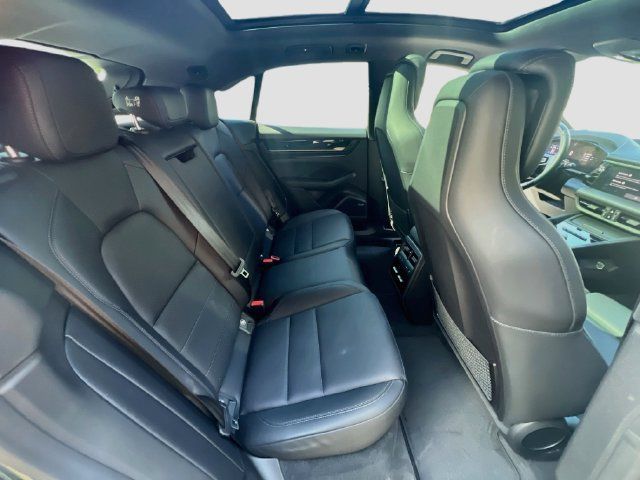 Certified 2025 Porsche Macan 4 Electric AWD/4WD image 29