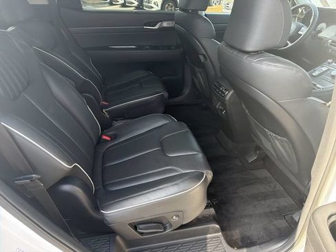 Used 2024 Hyundai Palisade Limited FWD image 15