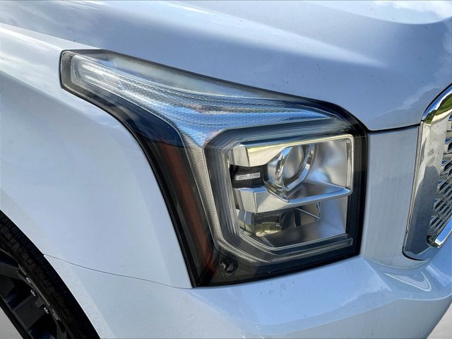 Used 2017 GMC Yukon Denali w/ Open Road Package AWD/4WD image 28