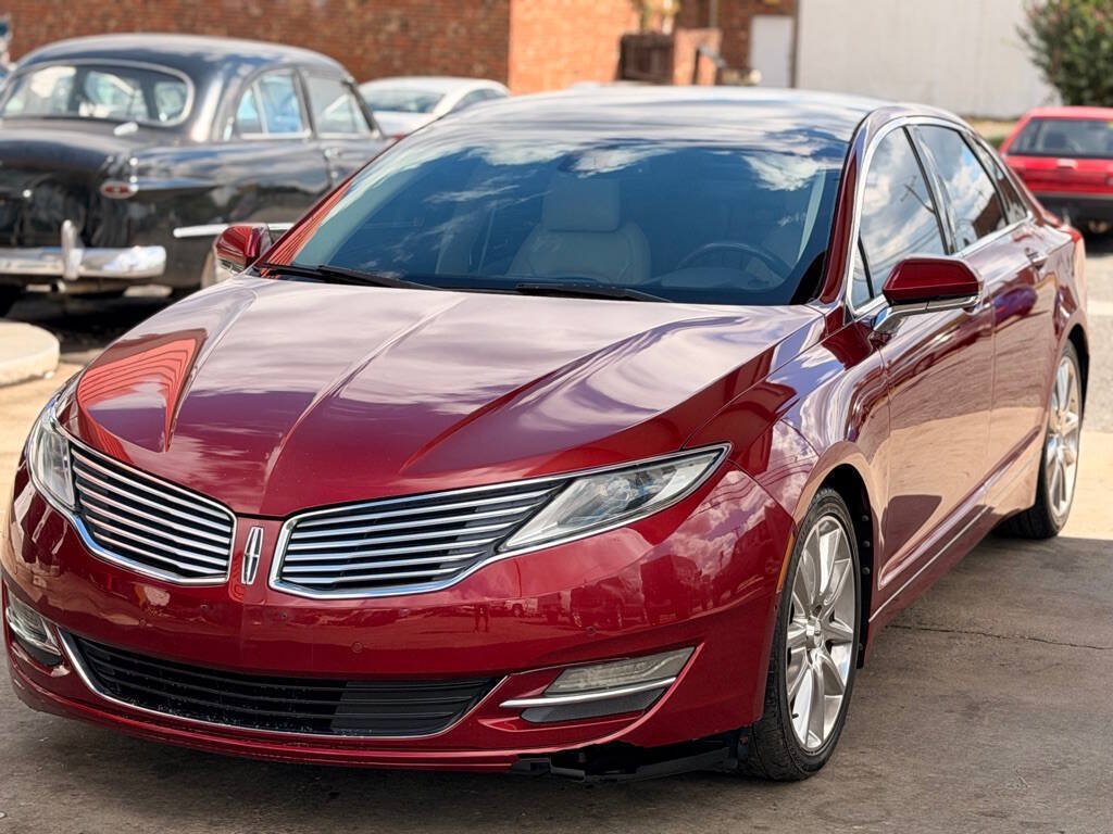 Used 2013 Lincoln MKZ FWD image 6