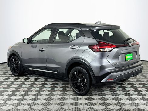 Used 2023 Nissan Kicks SR FWD image 11
