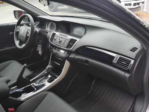 Used 2016 Honda Accord LX image 23