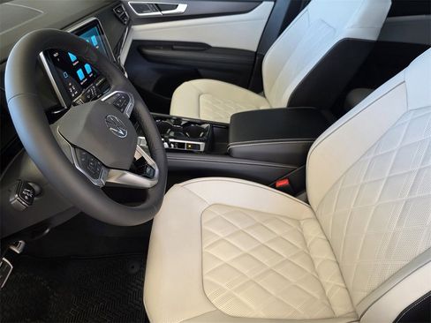 New 2026 Volkswagen Atlas Cross Sport SEL Premium R-Line image 10