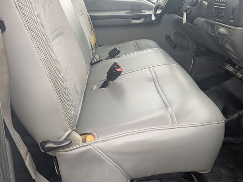 Used 2004 Ford F450 XL image 18