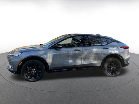 Used 2025 Buick Envista Sport Touring image 11