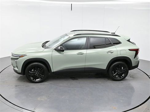 Used 2025 Chevrolet Trax ACTIV w/ Driver Confidence Package image 34