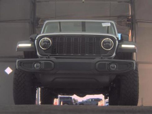 Used 2024 Jeep Wrangler Unlimited Sport AWD/4WD image 9