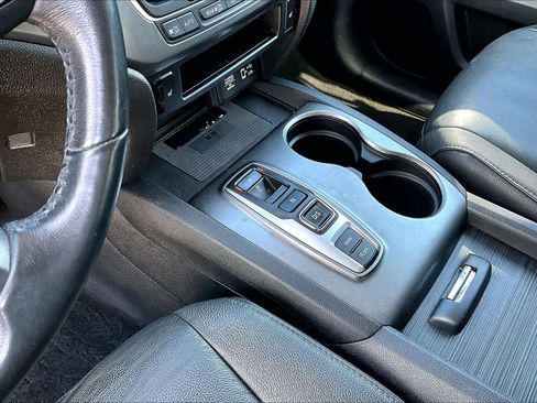 Used 2022 Honda Pilot Special Edition image 17