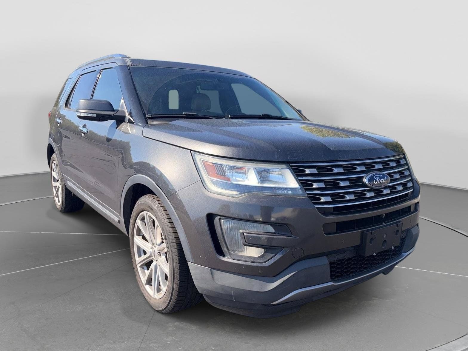 Used 2017 Ford Explorer Limited FWD image 4
