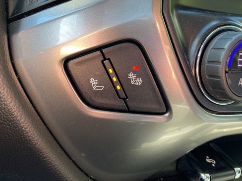 Used 2018 Chevrolet Silverado 1500 LT w/ All Star Edition AWD/4WD image 12