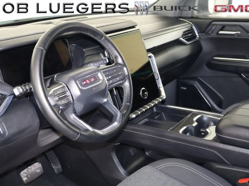 Certified 2025 GMC Acadia Elevation FWD image 9