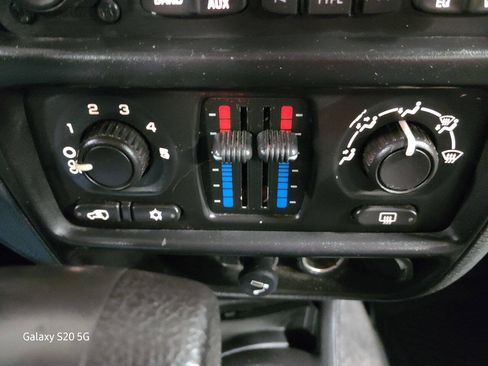 Used 2008 Chevrolet TrailBlazer LT image 31