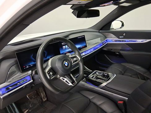 Used 2023 BMW 740i RWD image 4