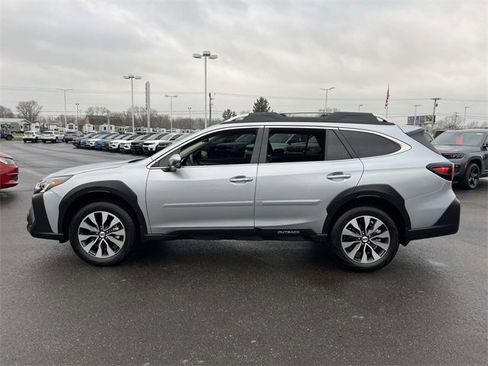 Used 2025 Subaru Outback Touring w/ Popular Package #2 image 4