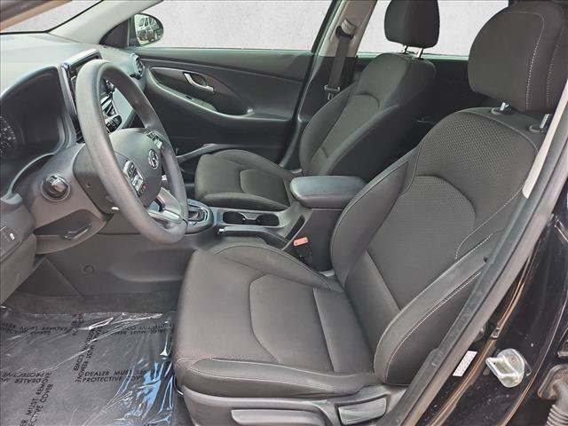 Used 2018 Hyundai Elantra GT FWD image 22