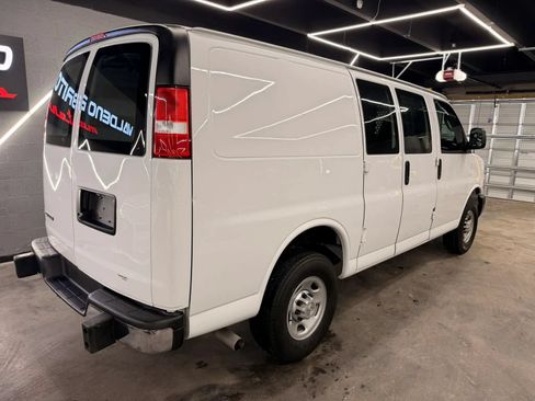 Used 2024 Chevrolet Express 2500 w/ Driver Convenience Package RWD image 6