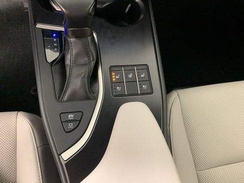 Used 2023 Lexus UX 250h AWD w/ Premium Package image 26