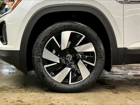 New 2026 Volkswagen Atlas Cross Sport SEL image 14