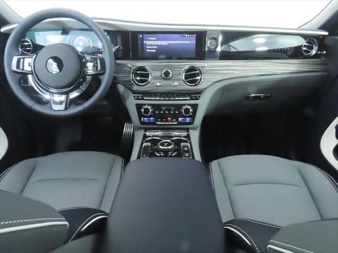 New 2026 Rolls-Royce Spectre image 13