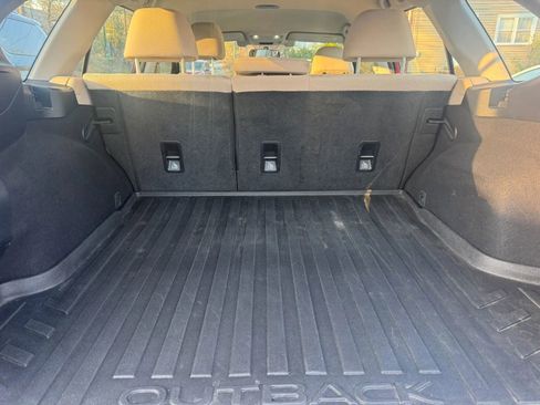 Used 2019 Subaru Outback 2.5i image 12