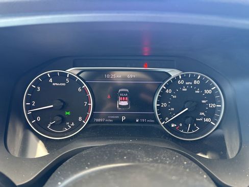 Used 2023 Nissan Rogue SV image 19