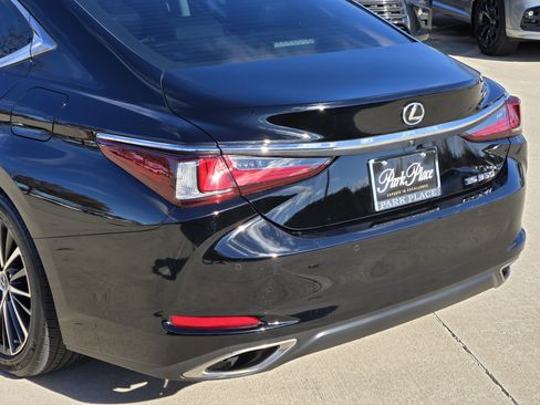 Used 2023 Lexus ES 350 Premium image 16