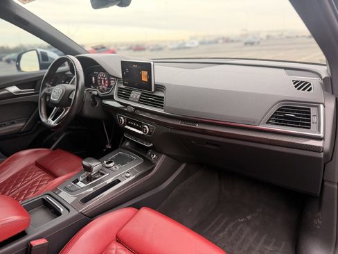 Used 2018 Audi SQ5 Prestige w/ Prestige Package image 10