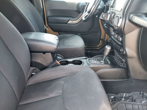 Used 2015 Jeep Wrangler Sport AWD/4WD image 30