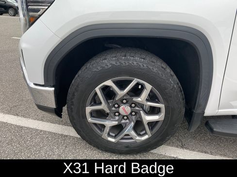 Used 2022 GMC Sierra 1500 SLT w/ SLT Premium Plus Package image 13