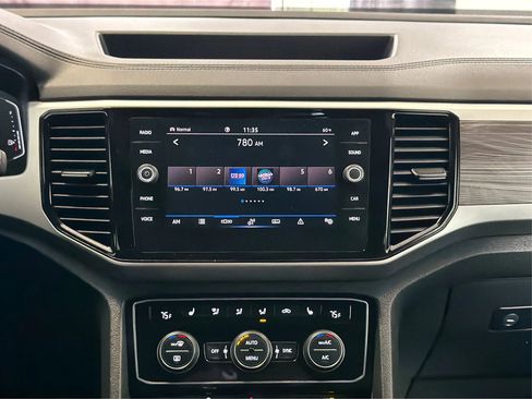 Used 2022 Volkswagen Atlas Cross Sport SE image 18