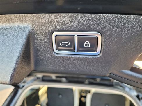 Used 2024 Kia Sorento EX image 9