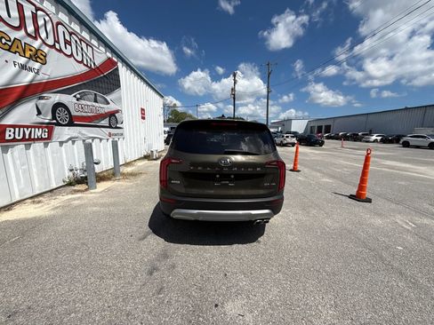Used 2021 Kia Telluride SX w/ SX Prestige Package AWD/4WD image 7