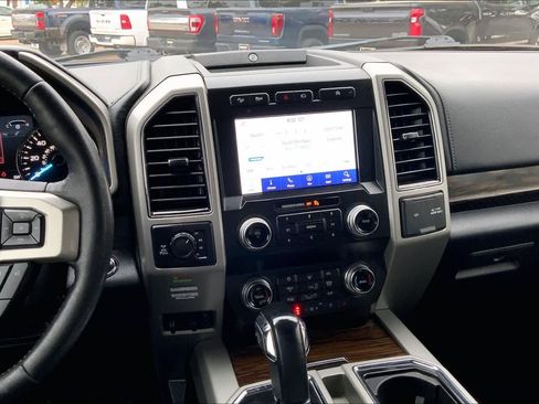 Used 2020 Ford F150 Lariat w/ Equipment Group 502A Luxury AWD/4WD image 7