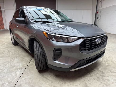 Certified 2023 Ford Escape Active FWD image 5