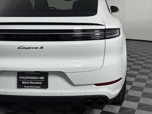 Certified 2026 Porsche Cayenne S AWD/4WD image 28