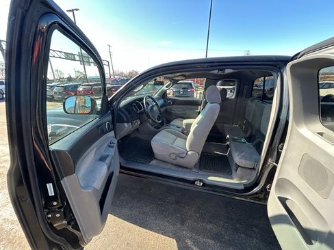 Used 2006 Toyota Tacoma 4x4 Access Cab V6 image 7