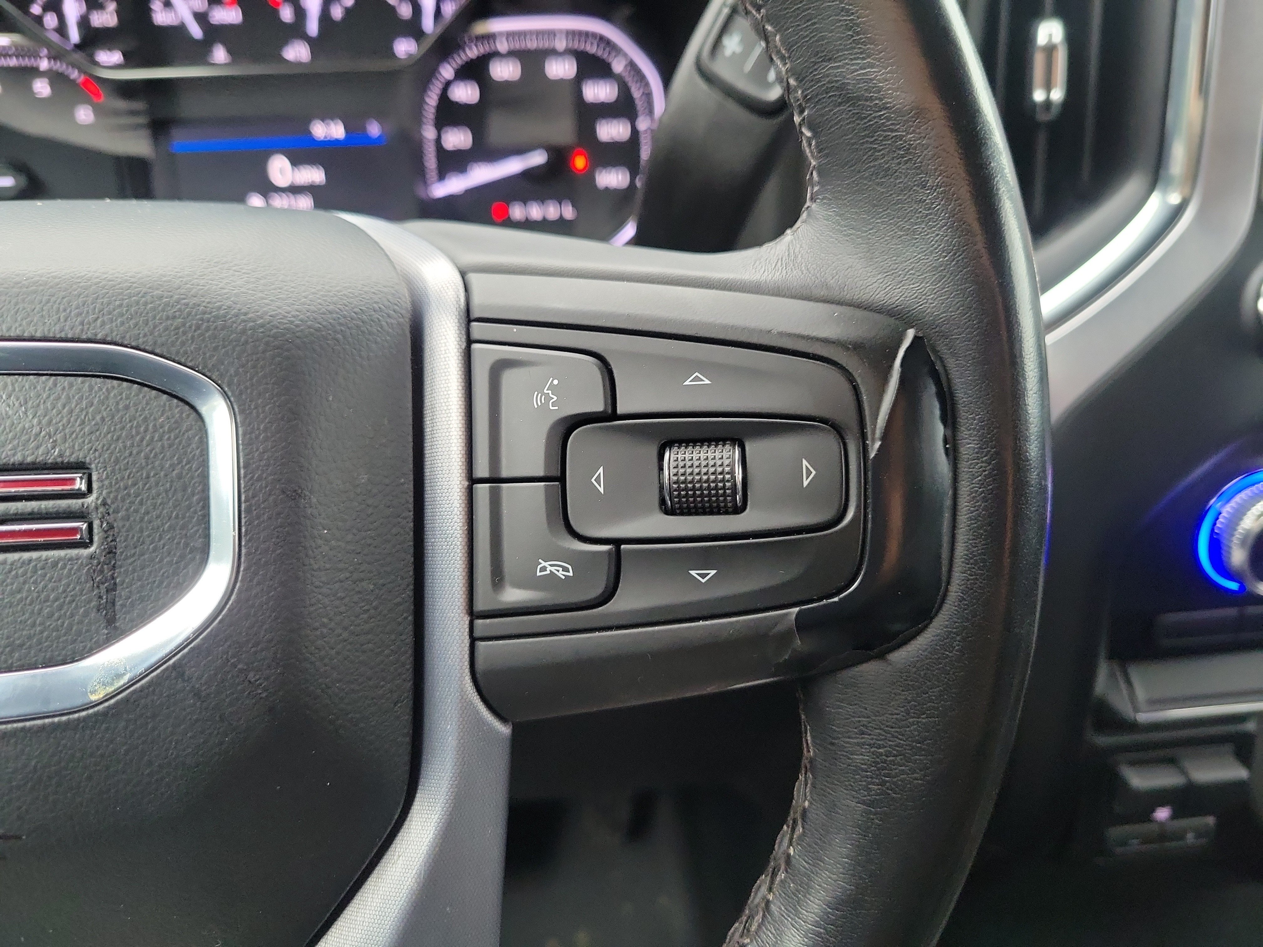 Used 2022 GMC Sierra 1500 SLT AWD/4WD image 26