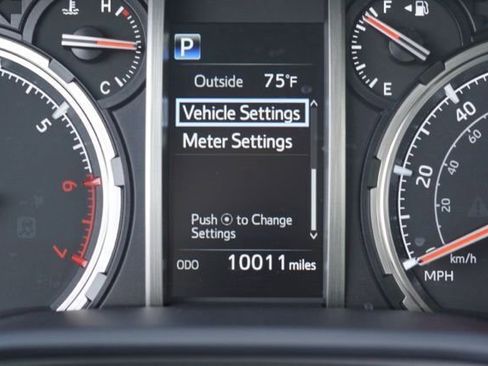 Certified 2024 Toyota 4Runner TRD Off-Road Premium w/ Moonroof Package image 24