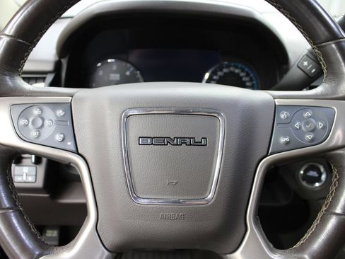 Used 2019 GMC Yukon XL Denali AWD/4WD image 53