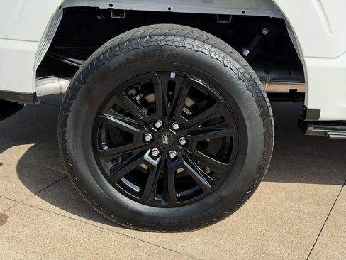 Used 2024 Ford F150 Platinum w/ FX4 Off-Road Package AWD/4WD image 8