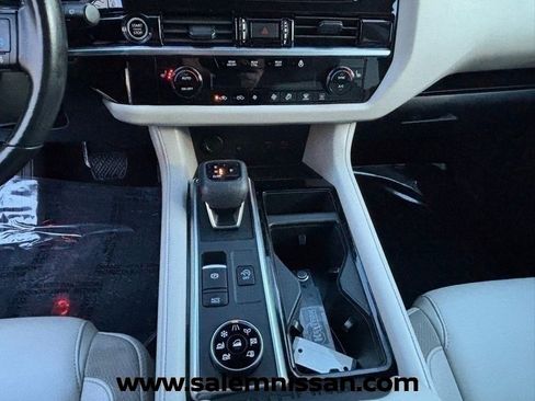 Used 2023 Nissan Pathfinder SL w/ Lighting Package (N92) image 15