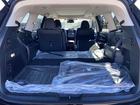 New 2025 Subaru Ascent Bronze Edition image 13