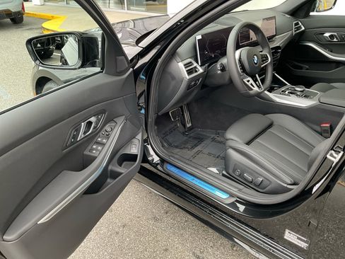 New 2026 BMW 330i Sedan w/ M Sport Package image 31