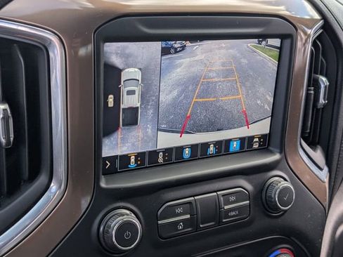 Used 2021 Chevrolet Silverado 1500 High Country w/ Technology Package AWD/4WD image 25